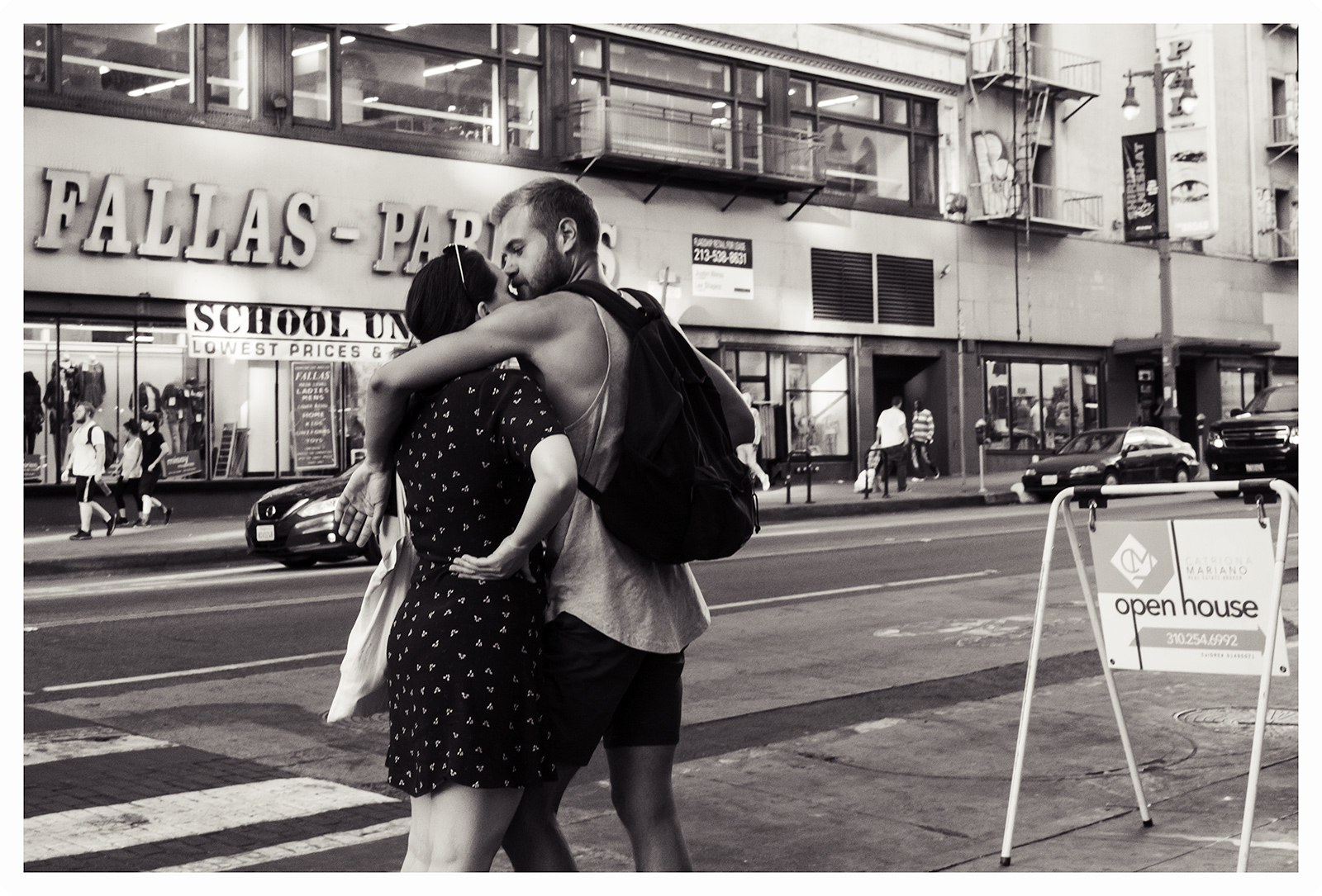 DTLA, CA 2019- Couple on the street